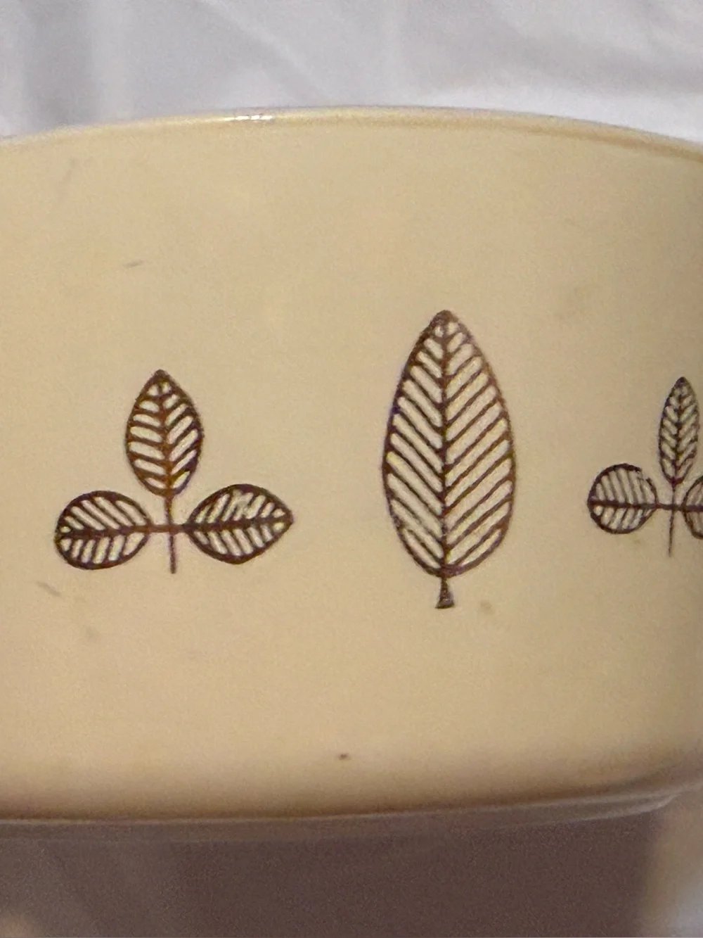 Pyrex Gold Leaf Casserole Dish
